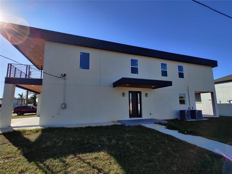Exterior details and patio area of a home in , Tampa (Image 26).