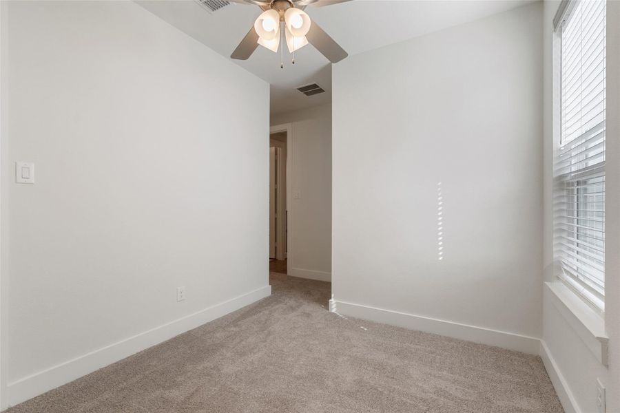Spacious, unfurnished interior of a new home in Shady Acres, Houston (Image 16). Spacious, unfurnished interior of a new home in Shady Acres, Houston (Image 16).