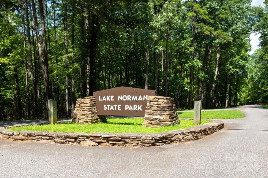 Miles of trails and activities at Lake Norman State Park