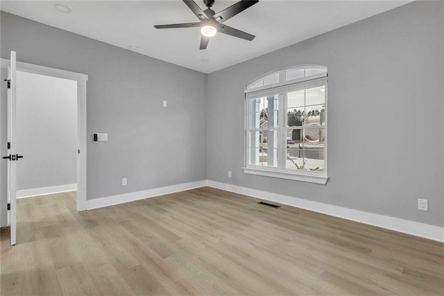 Spacious, unfurnished interior of a new home in , Fairburn (Image 40).