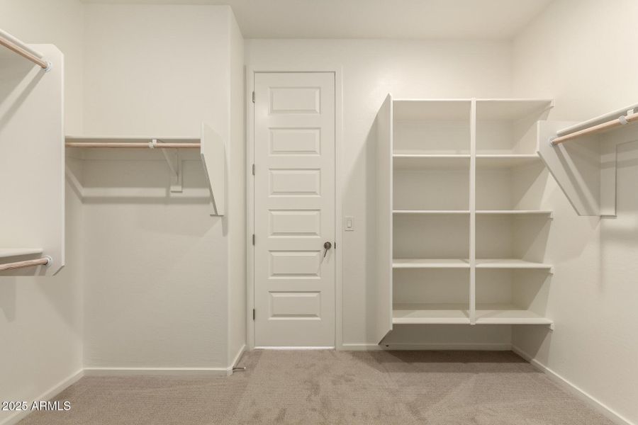 15 Owner's Suite Closet