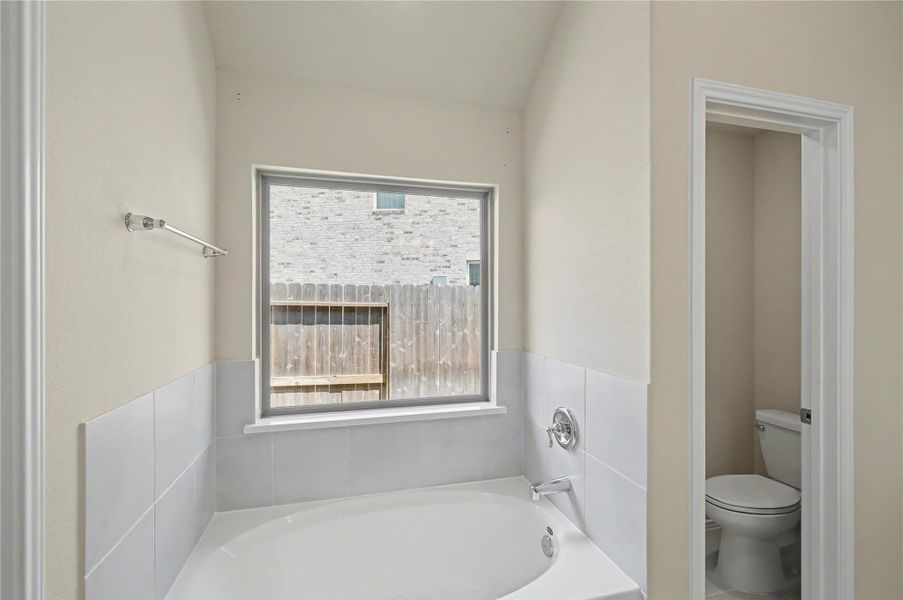 Image 48 of a home in Candela.