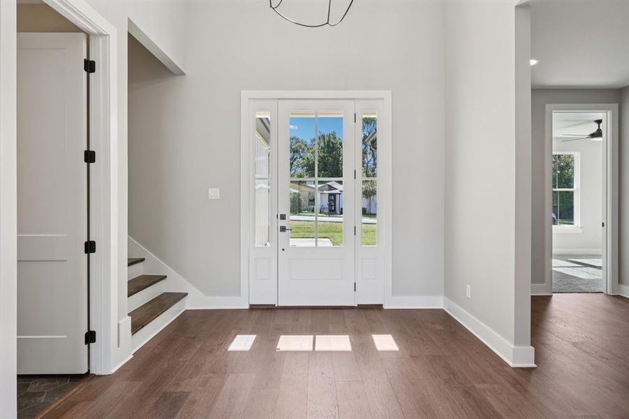 Spacious, unfurnished interior of a new home in , Grapevine (Image 29).