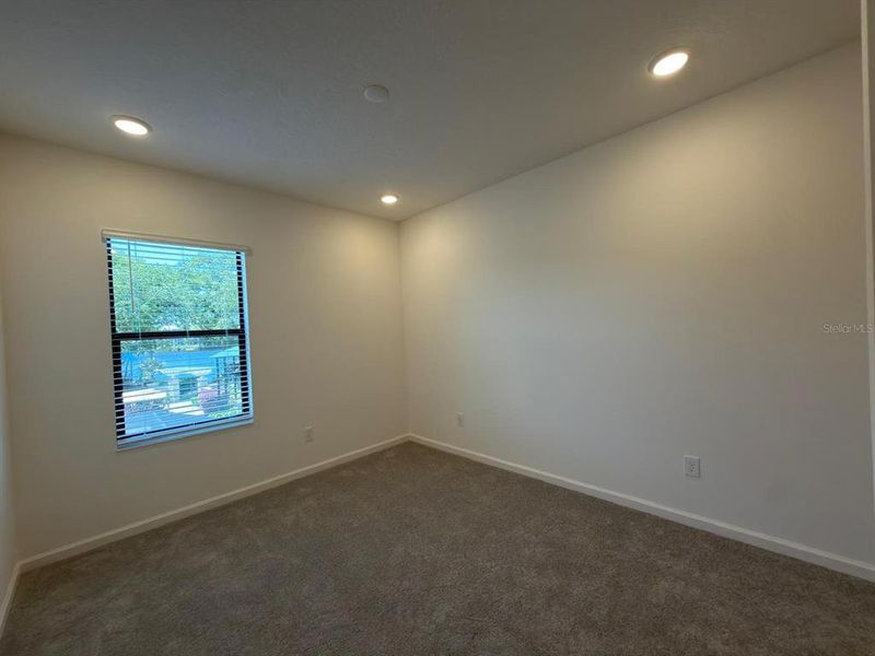 Spacious, unfurnished interior of a new home in , Orlando (Image 12).