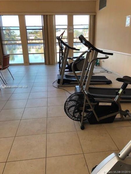 Community amenities in , Hallandale Beach (Image 14).