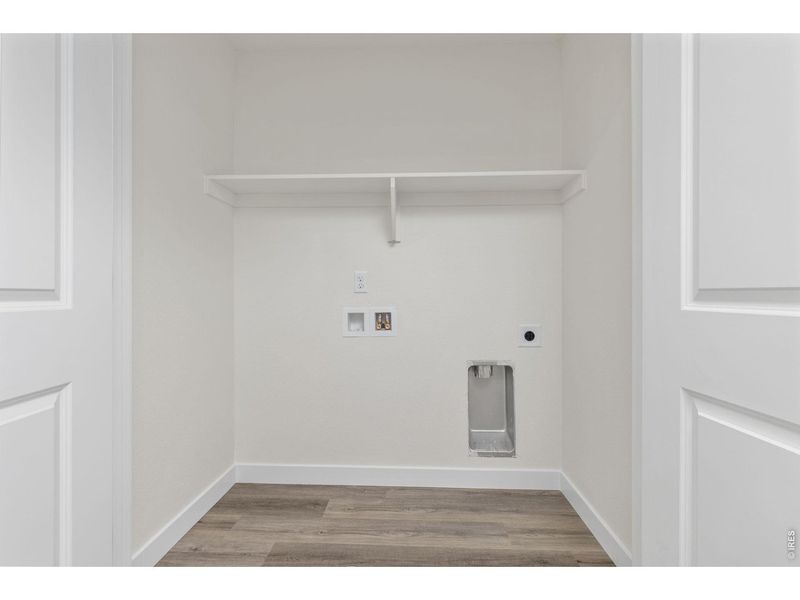 Spacious, unfurnished interior of a new home in Westerly, Erie (Image 11).