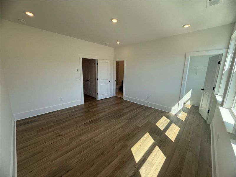 Spacious, unfurnished interior of a new home in Park Vue, Atlanta (Image 25). Spacious, unfurnished interior of a new home in Park Vue, Atlanta (Image 25).