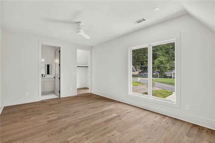 Spacious, unfurnished interior of a new home in , Atlanta (Image 50).