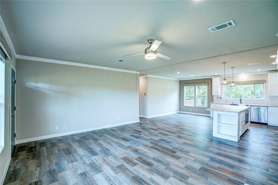 Spacious, unfurnished interior of a new home in , Springtown (Image 12).