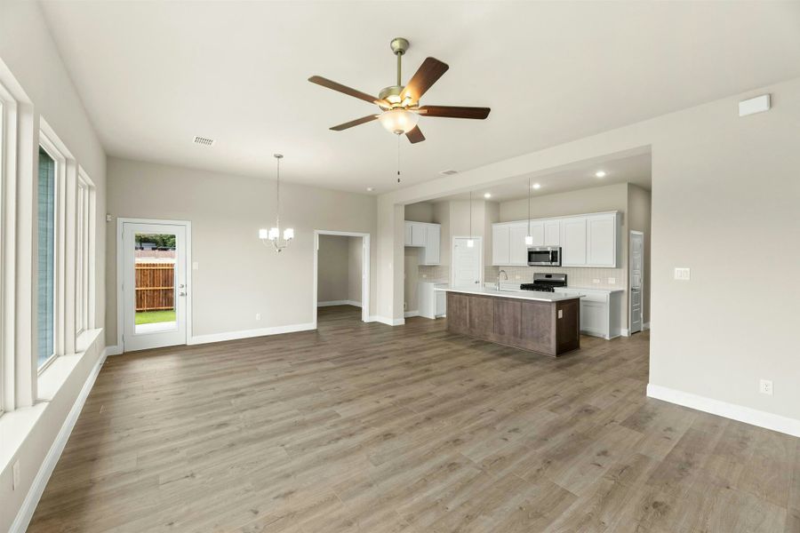 Representative unfurnished interior of a home built from the Bluebonnet by Kindred Homes in Dominion Park, Waxahachie (Image 23).