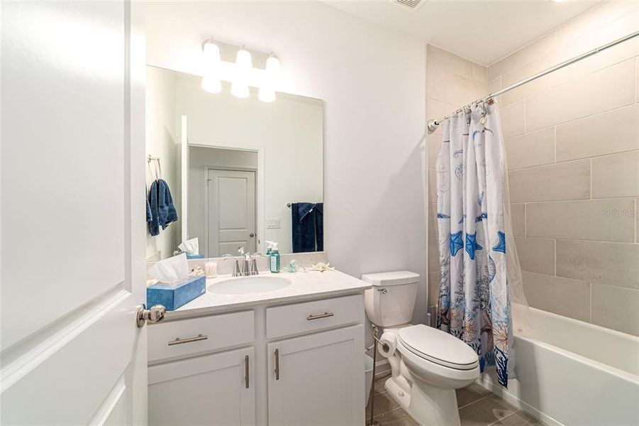 Furnished interior view inside a new home in Country Lane Estates, Williston (Image 14).