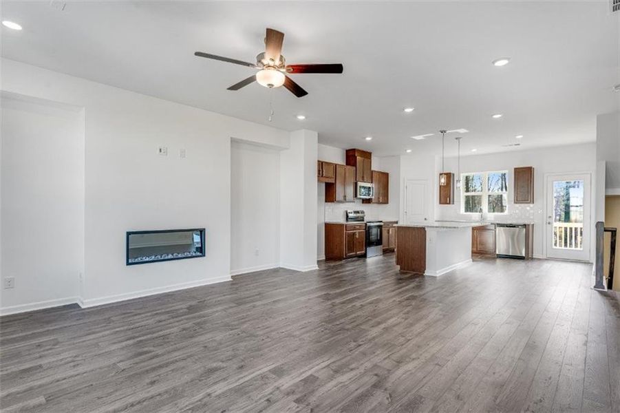Spacious, unfurnished interior of a new home in Somerset at Veterans Memorial, Mableton (Image 18).