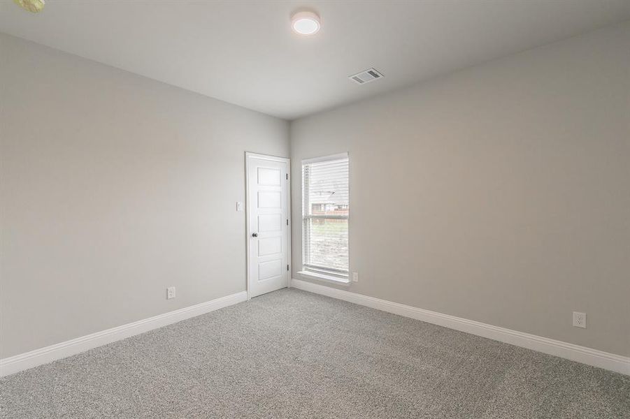 Spacious, unfurnished interior of a new home in , Alvarado (Image 31).