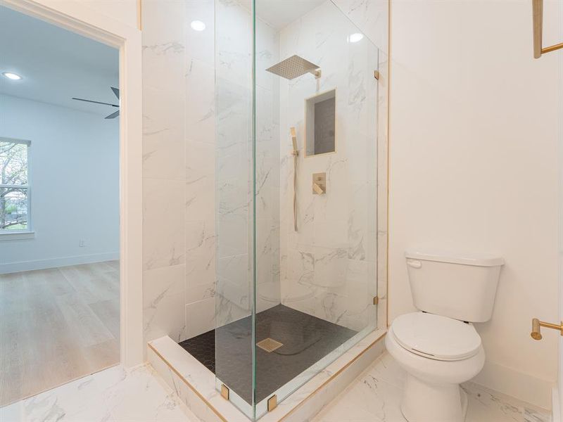 Furnished interior view inside a new home in , Dallas (Image 7).