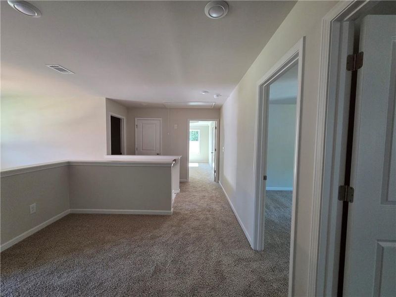 Spacious, unfurnished interior of a new home in River Meadows, Bethlehem (Image 32).