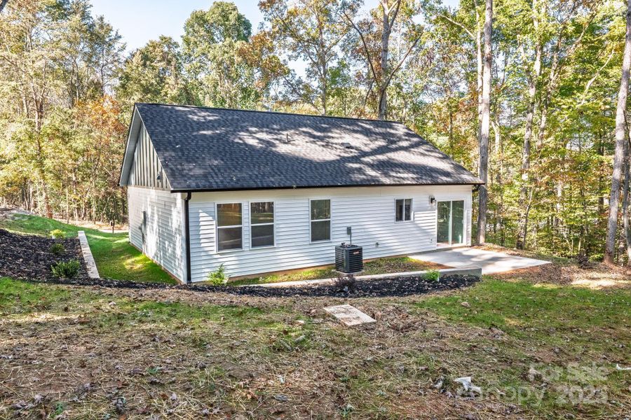 Front exterior of a new home in , Shelby, NC, highlighting curb appeal (Image 28). Front exterior of a new home in , Shelby, NC, highlighting curb appeal (Image 28).
