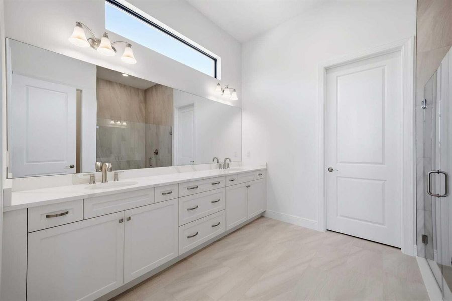 Owner's Bath