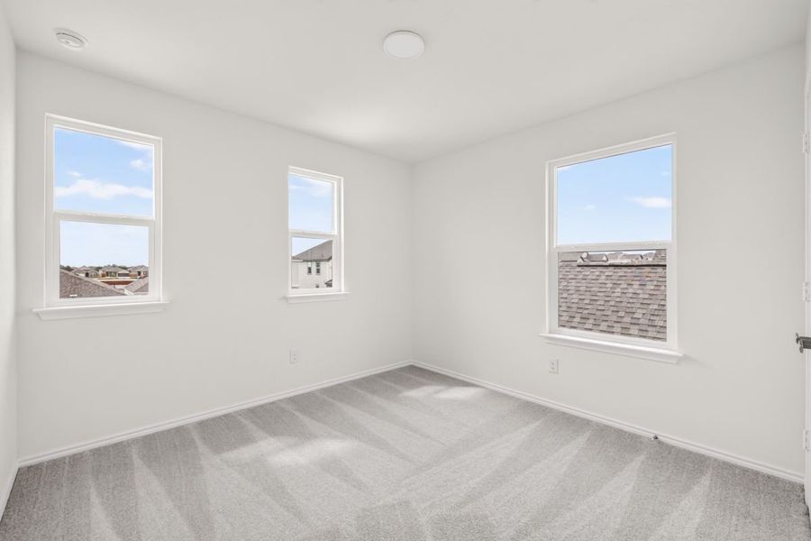 Spacious, unfurnished interior of a new home in Overlook Ranch, Georgetown (Image 26).