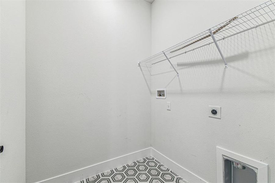 Spacious, unfurnished interior of a new home in The Peninsula at Rhodine Lake, Riverview (Image 16).