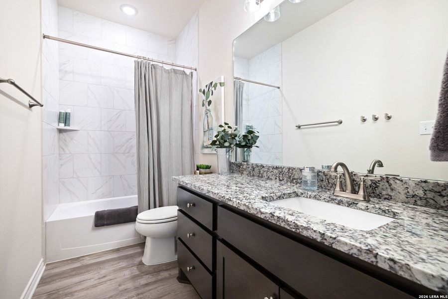 Furnished interior view inside a new home in , Bandera (Image 13).