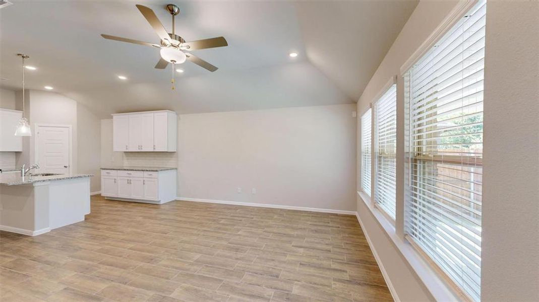 Spacious, unfurnished interior of a new home in Forest Park, Princeton (Image 31).