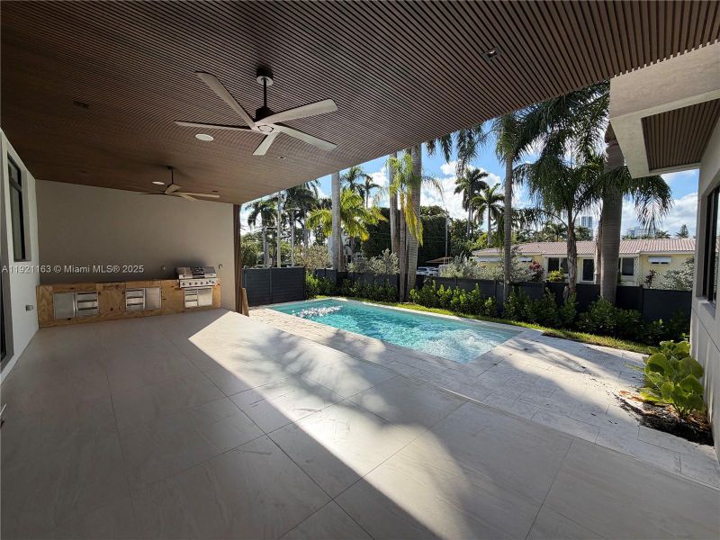 Exterior details and patio area of a home in , Hollywood (Image 37).