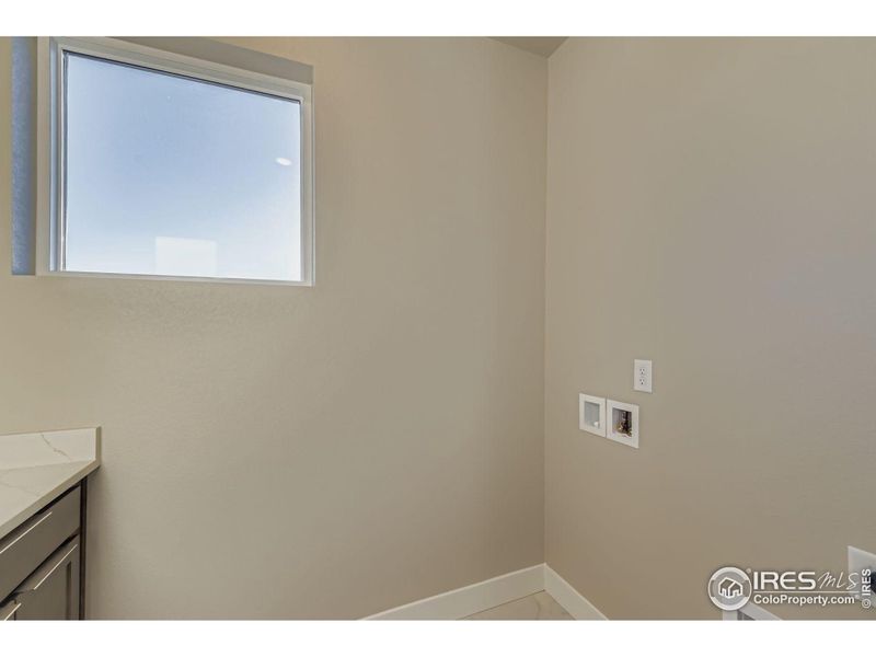 Spacious, unfurnished interior of a new home in Baseline, Broomfield (Image 34).