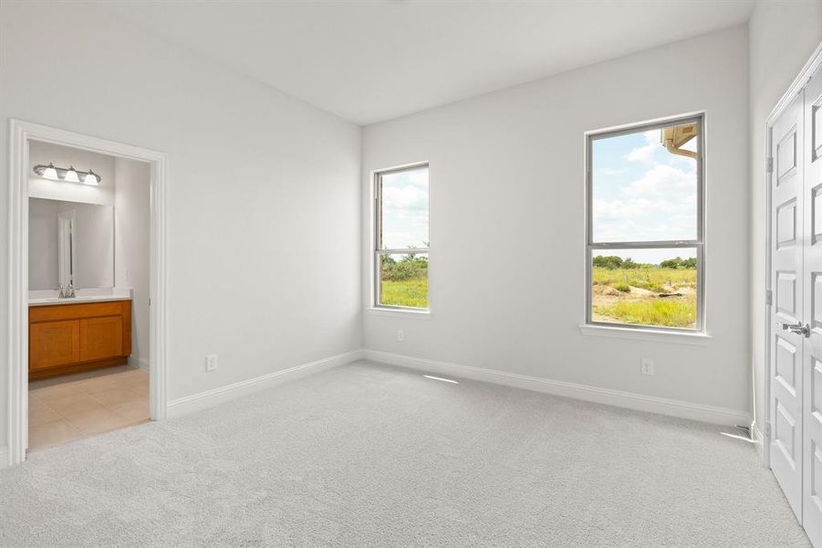 Spacious, unfurnished interior of a new home in , Venus (Image 19). Spacious, unfurnished interior of a new home in , Venus (Image 19).