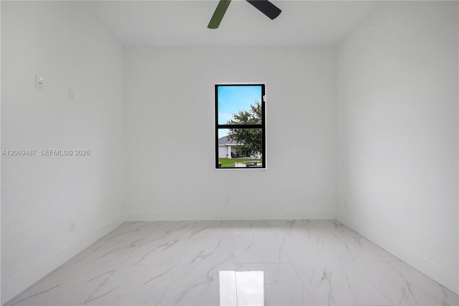 Spacious, unfurnished interior of a new home in , Lehigh Acres (Image 24).