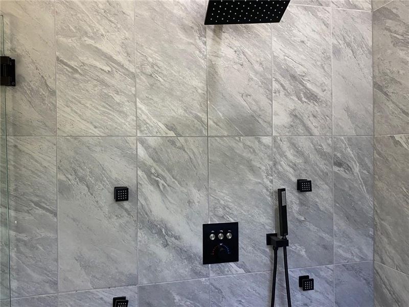 Image 34 of a home in .