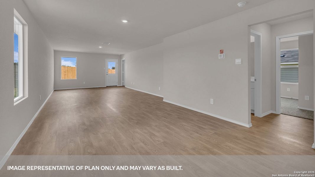 Spacious, unfurnished interior of a new home in Sunset Oaks, Maxwell (Image 17).