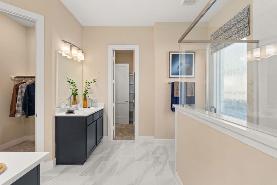 **Photos are representative of the floor plan and not of the actual home** **Photos are representative of the floor plan and not of the actual home**