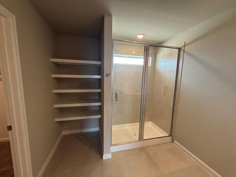 Spacious, unfurnished interior of a new home in Midtown Reserve, College Station (Image 11).