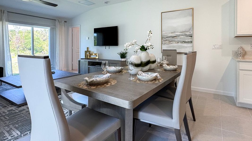 Florida CORE L002 Belmont Dining 3of3 F1