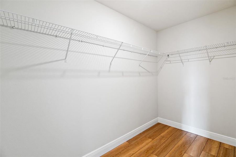 Spacious, unfurnished interior of a new home in , Ocala (Image 27).