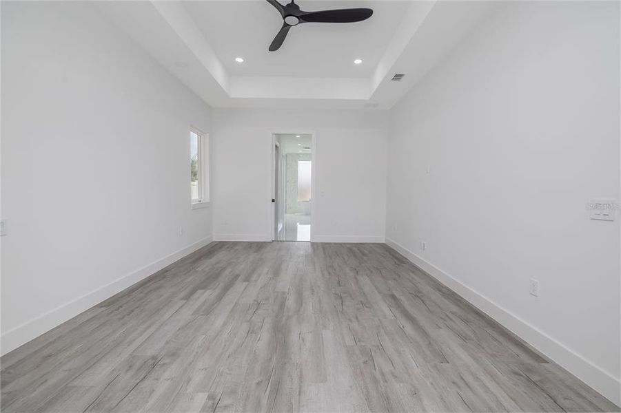 Spacious, unfurnished interior of a new home in , Palm Coast (Image 22).