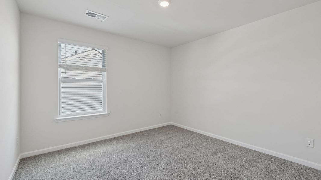 Spacious, unfurnished interior of a new home in Cedar Gap, Fountain Inn (Image 24).