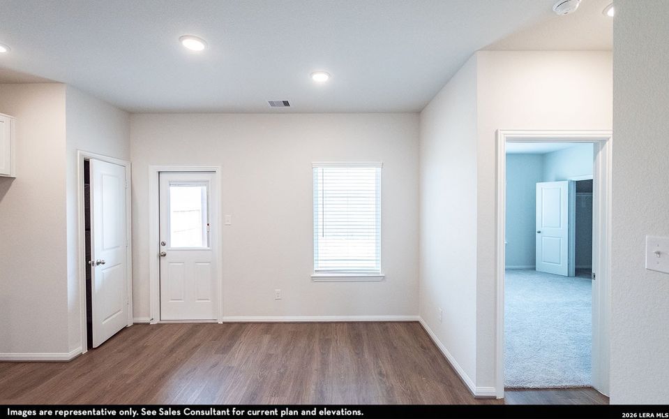 Spacious, unfurnished interior of a new home in Mesa Vista, Von Ormy (Image 10).