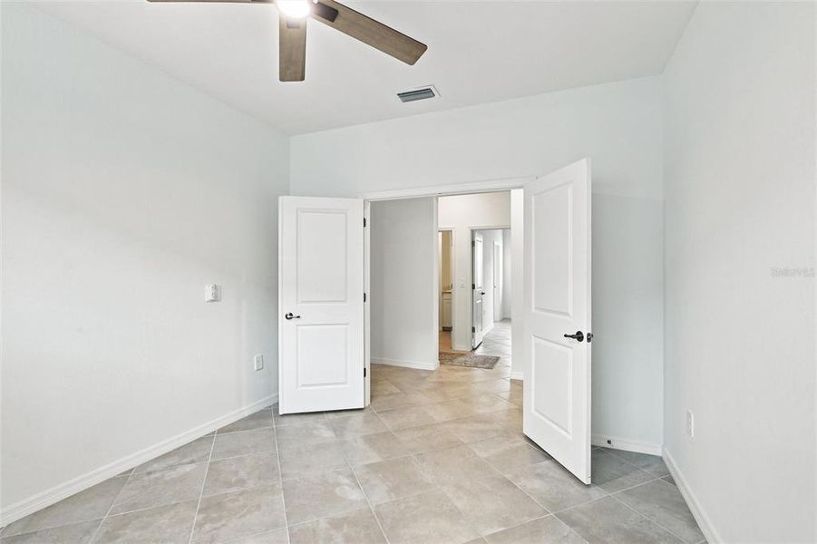 Spacious, unfurnished interior of a new home in , Venice (Image 44).