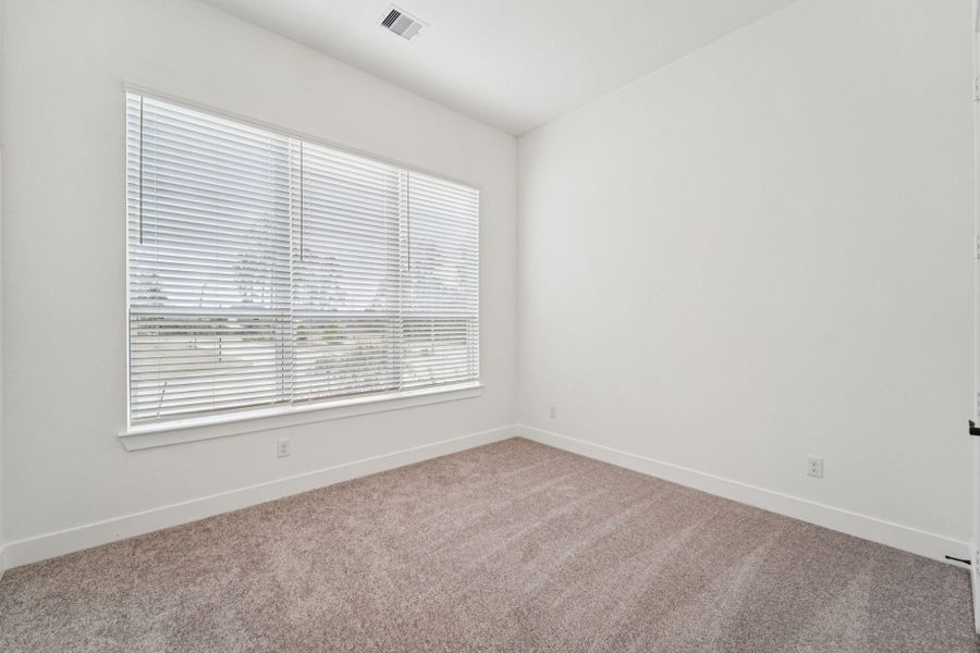 Spacious, unfurnished interior of a new home in Kresston, Montgomery (Image 26).