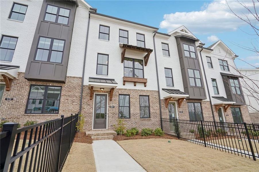 Image 42 of a home in Palisades Townhomes.