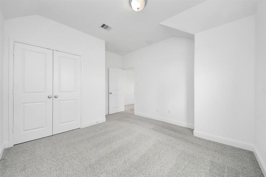 Spacious, unfurnished interior of a new home in Sienna: Signature Series, Missouri City (Image 20). Spacious, unfurnished interior of a new home in Sienna: Signature Series, Missouri City (Image 20).