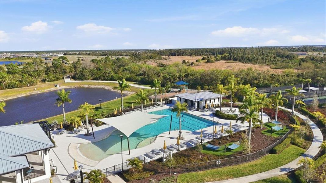 Community amenities in Wellen Park, Venice (Image 25).