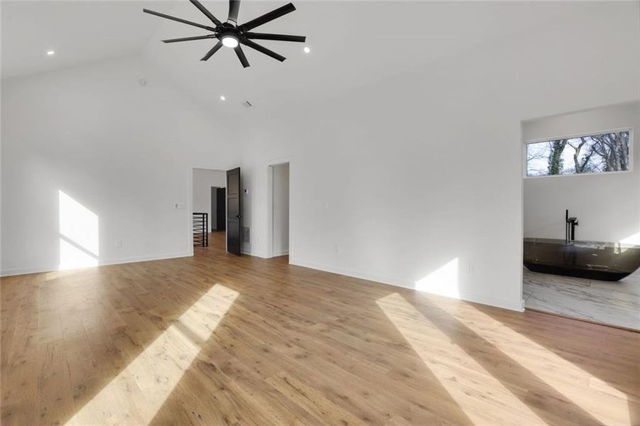 Spacious, unfurnished interior of a new home in , Atlanta (Image 35).