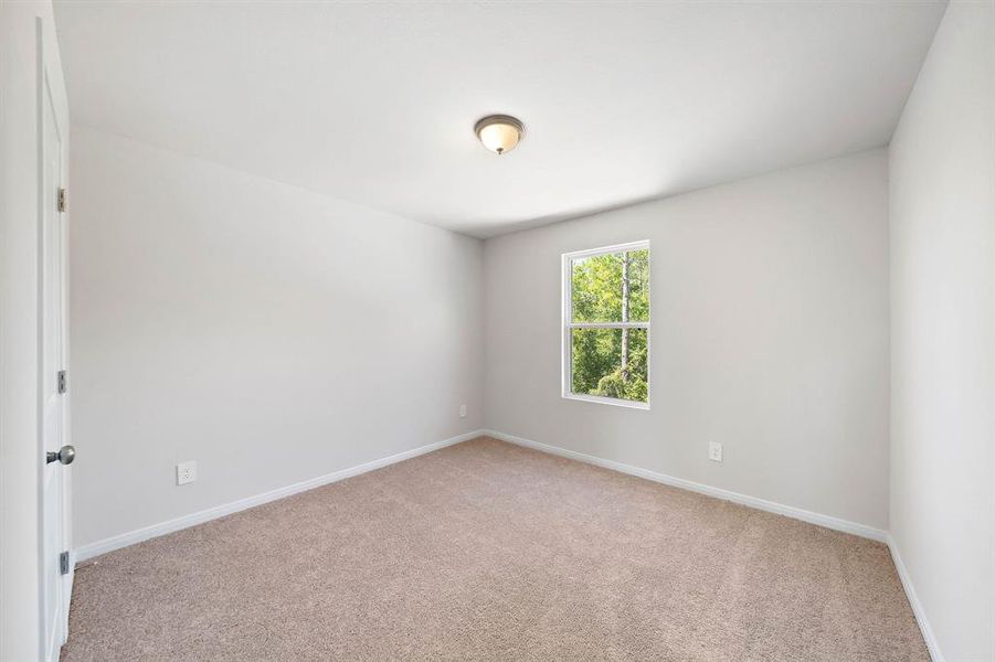 Spacious, unfurnished interior of a new home in Middlefield Village, Dallas (Image 20).