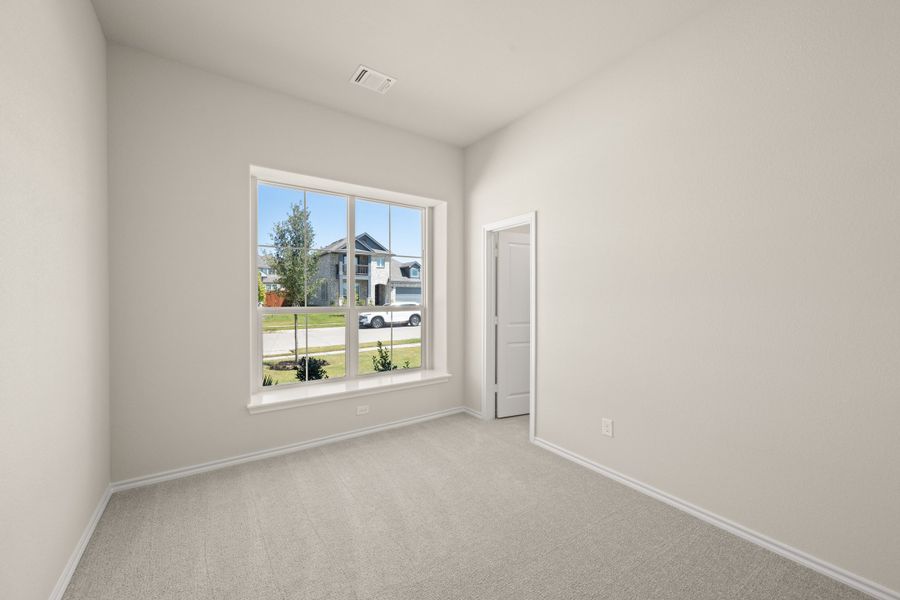 Spacious, unfurnished interior of a new home in Hunters Ridge, Crowley (Image 22).
