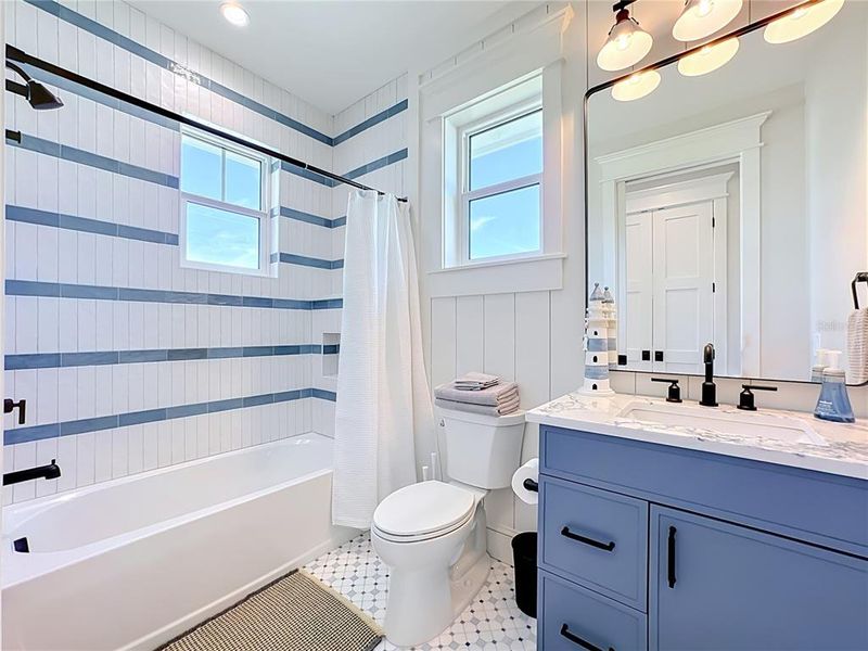 Furnished interior view inside a new home in , Bradenton Beach (Image 63).