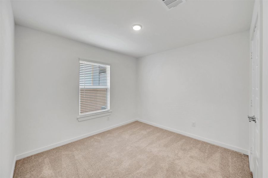 Spacious, unfurnished interior of a new home in Summerview, Fulshear (Image 31). Spacious, unfurnished interior of a new home in Summerview, Fulshear (Image 31).