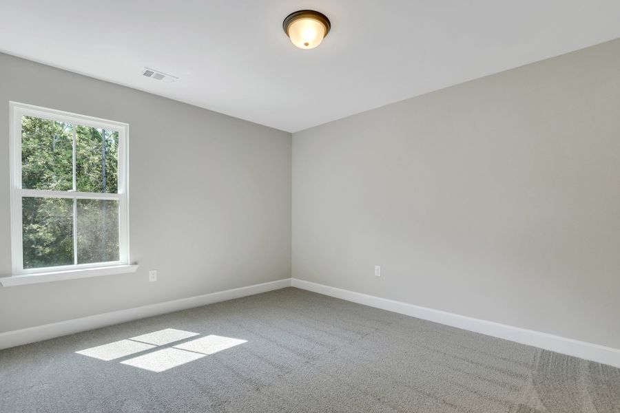 Representative unfurnished interior of a home built from the Sherwood by Ernest Homes in Wexford, Richmond Hill (Image 37).