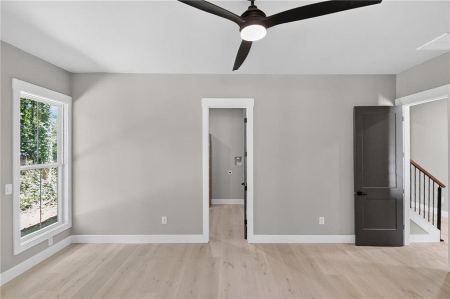 Spacious, unfurnished interior of a new home in , Stone Mountain (Image 98).